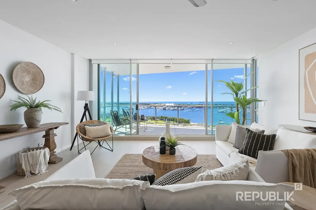 Southport 2Phòng ngủ North-Facing Apartment with Spectacular Level 16 Views