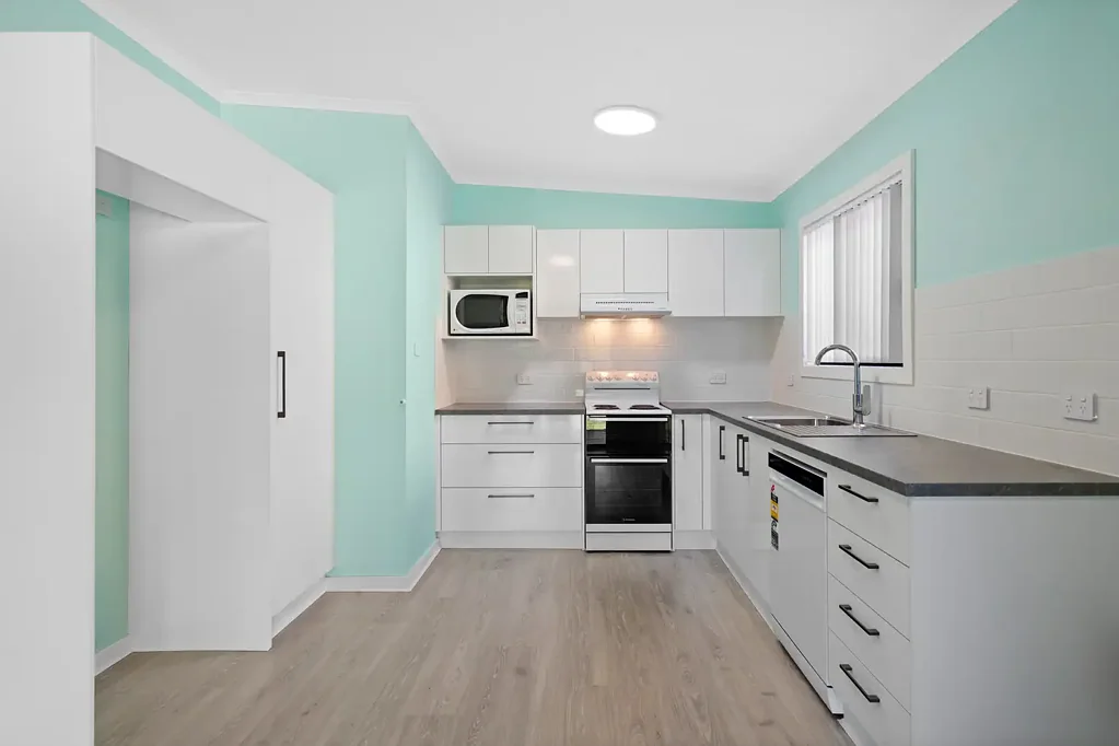 CONVENIENTLY LOCATED - RENOVATED - EAST BATEAU BAY AREA