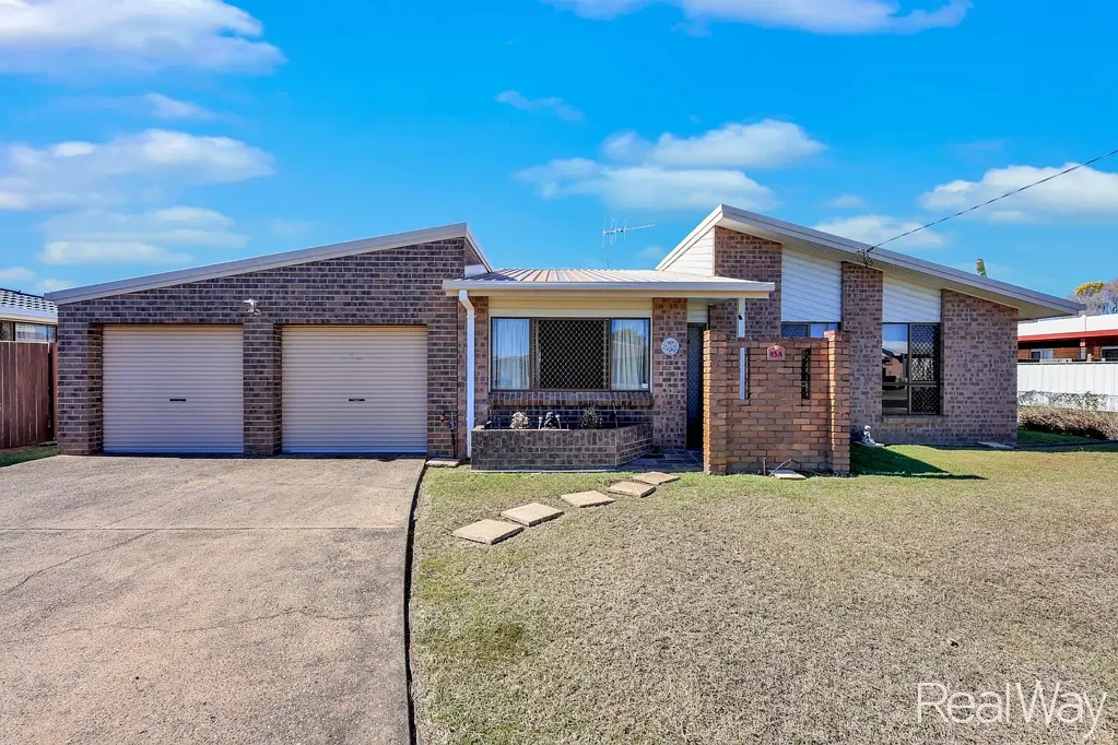 Kepnock 3房  Entertain, Relax & Thrive in This Perfect Kepnock Family Home!