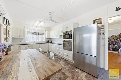 Kusina - 109 Ruby Street, Emerald, QLD 4720