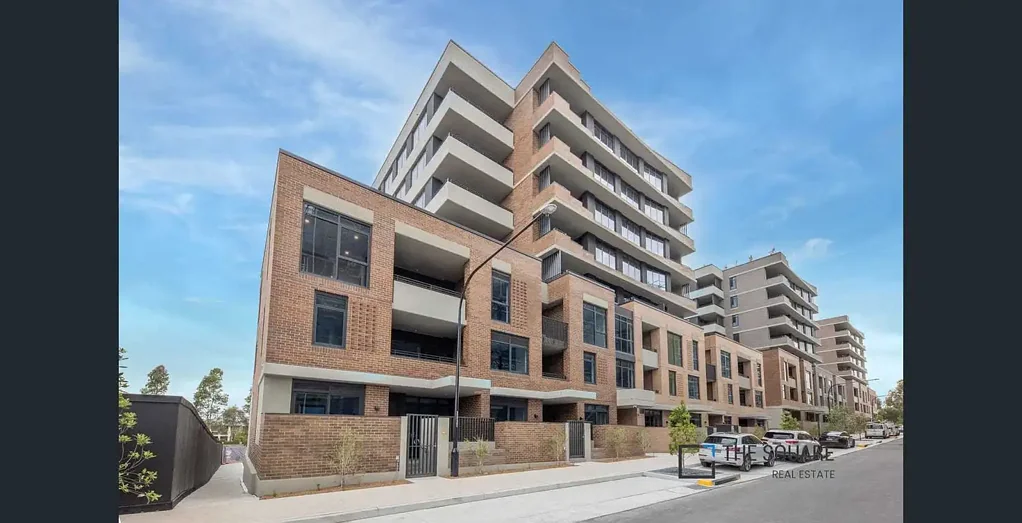 Tallawong 2部屋 Dream Location: Stunning Near New 2-Bedroom + Separate Study/Guest Room Apartment – Steps to Metro & Shops!