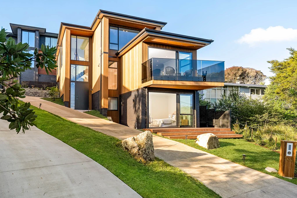 Murrays Bay 5房 告别拥挤，拥抱302㎡的从容 |  Rangitoto College学区， 北岸家族生活范本 Luxury Living in Rangitoto College Zone