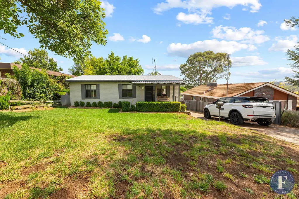 16 Barwang Street, Young, NSW 2594