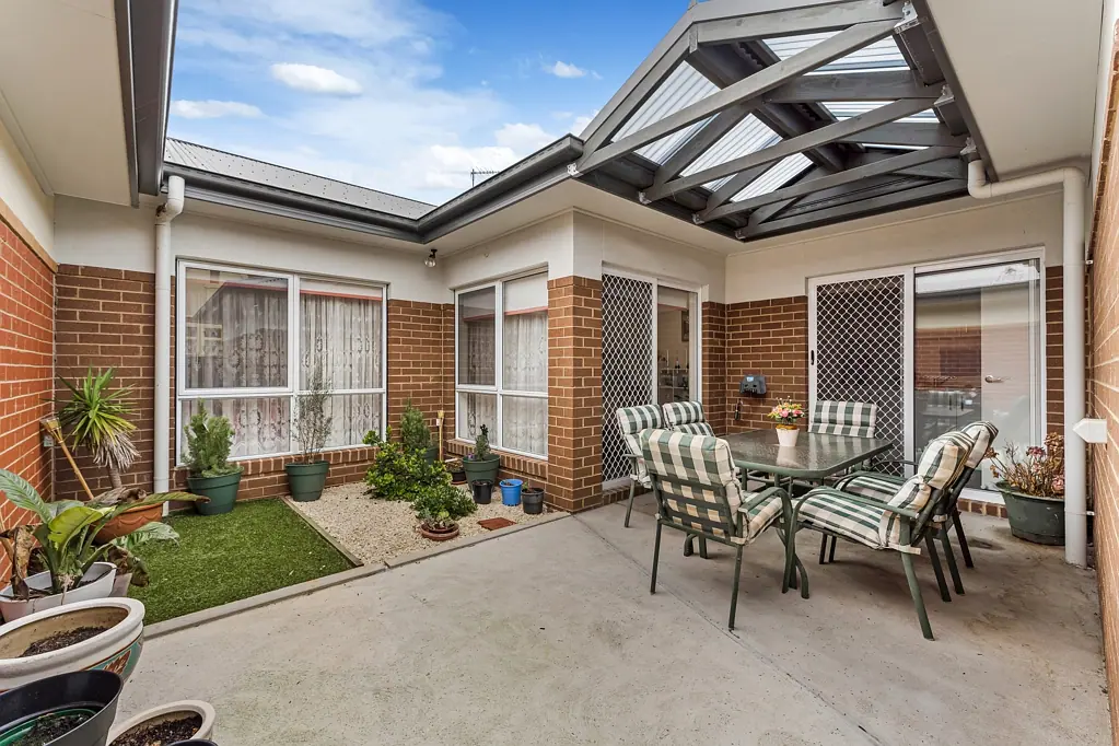 Maryborough 3 Bedroom A Home to Retire in ! Secure, Safe and Comfortable Country Living!