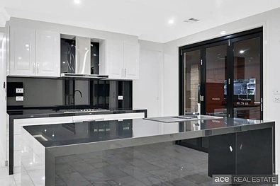 18 Sumner crescent, Point Cook, VIC 3030, 4 slaapkamers, 2 badkamers, House