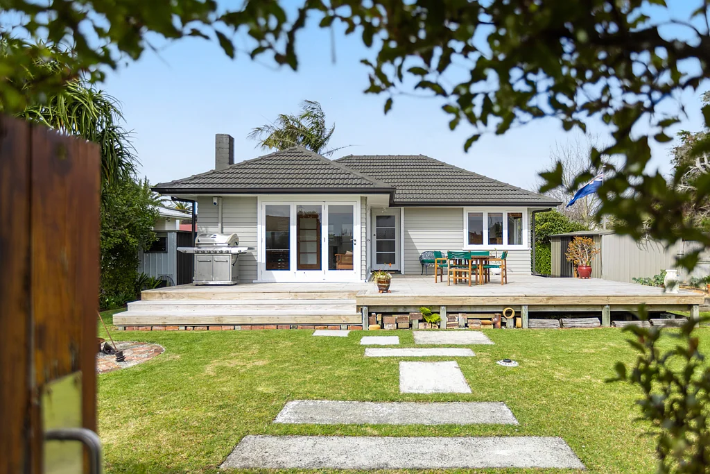 26 Durham Street, Te Atatu Peninsula, Waitakere City, Auckland