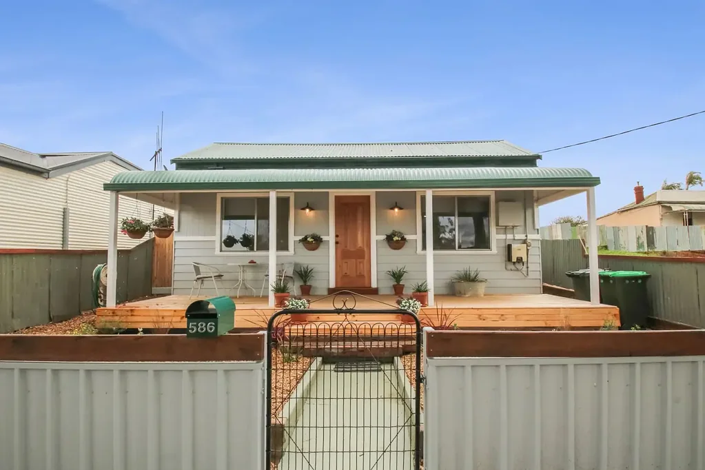 Broken Hill 2房  MAIN STREET LOCATION WITH INVESTMENT APPEAL