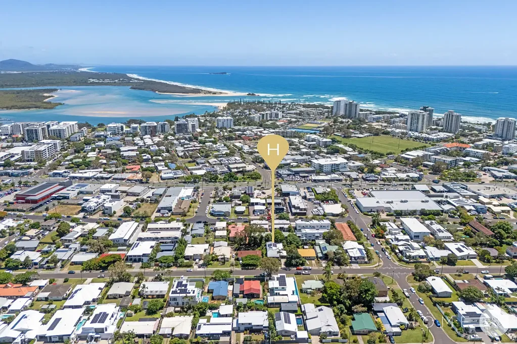 Maroochydore 4房  Timeless Character in a Prime Beachside Setting