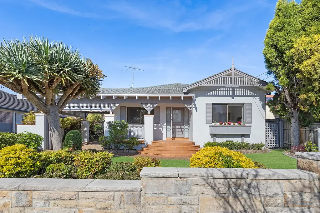 12 Palmerston Road, Waitara, NSW 2077