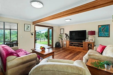 721 Mt Samson Road, Samsonvale, QLD 4520, 4房, 2浴, House