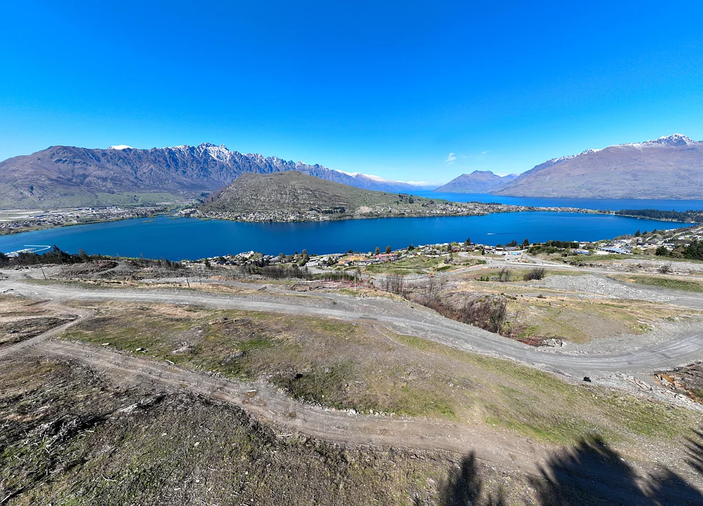 Queenstown Selling FAST - High Sun. High Views. High Demand.