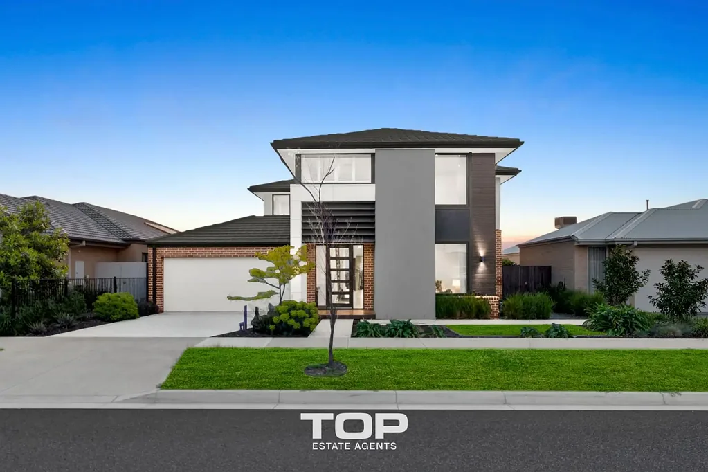 Clyde North 4房  Luxury Family Living with Elite Convenience in Meridian Estate !