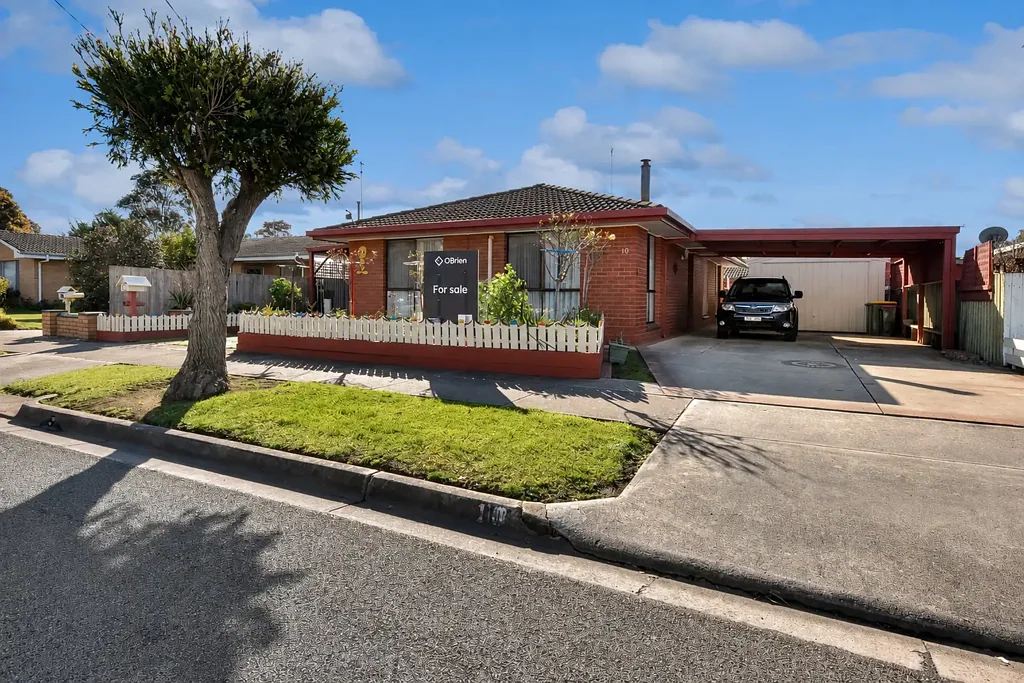 Bairnsdale 3कमरा A Brick Beauty with Plenty Up Its Sleeve