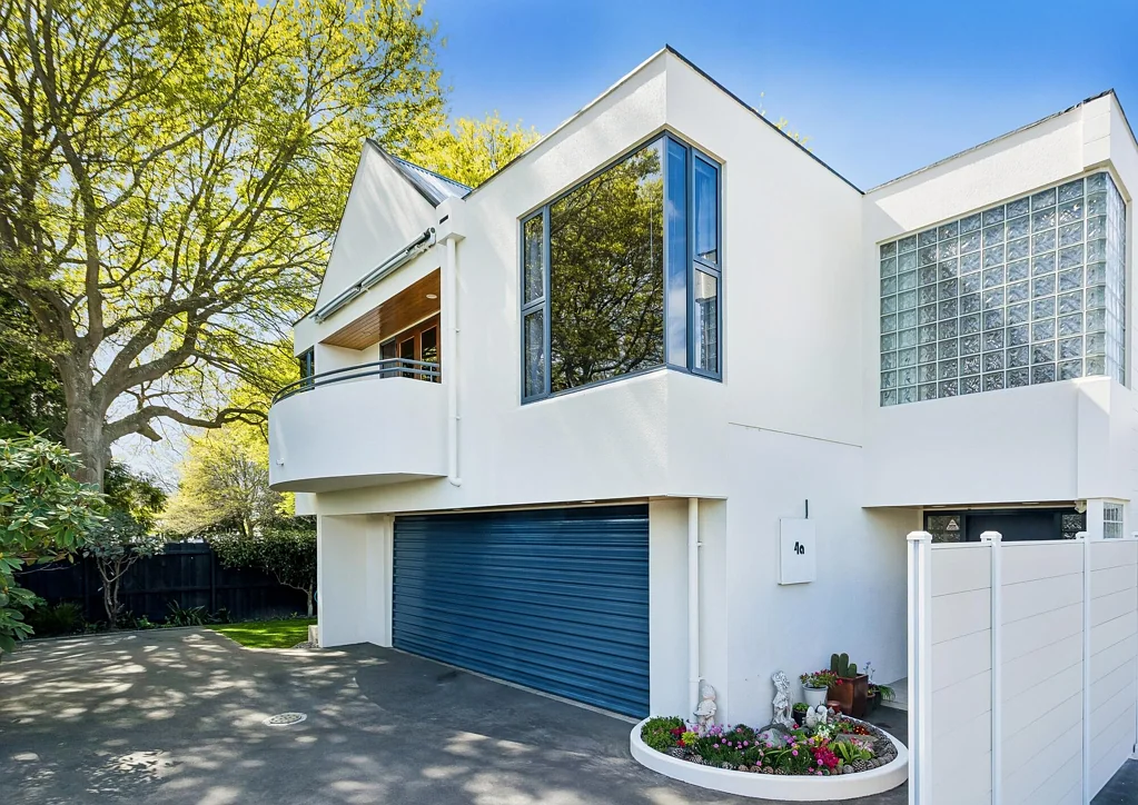 Avonhead 3房  Your Own Reserve Side Retreat