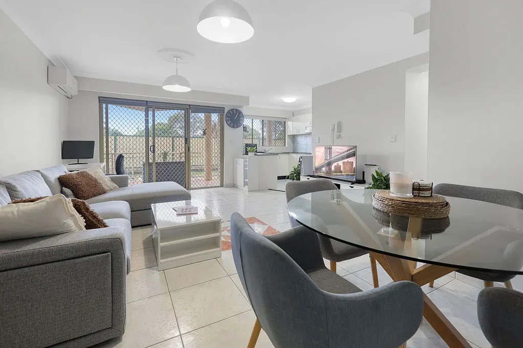 1/1 Hillview Street, Roselands, NSW 2196