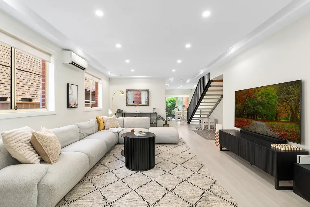 Roselands 3ਬੈੱਡਰੂਮ Fantastic Family-Friendly Townhouse Delivering Low Maintenance Lifestyle