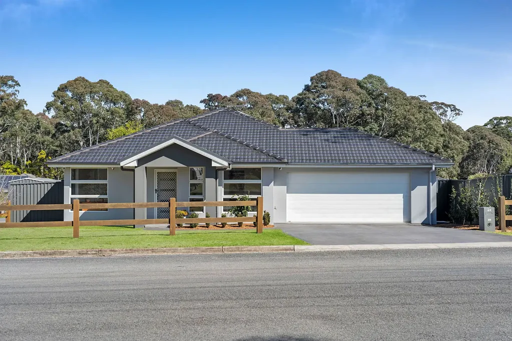Bargo 4 Bedroom Modern Family Living