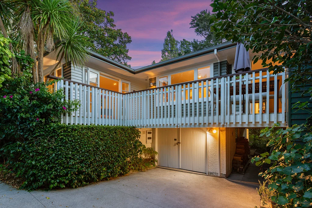 19 West Lynn Road, Titirangi, Waitakere City, Auckland