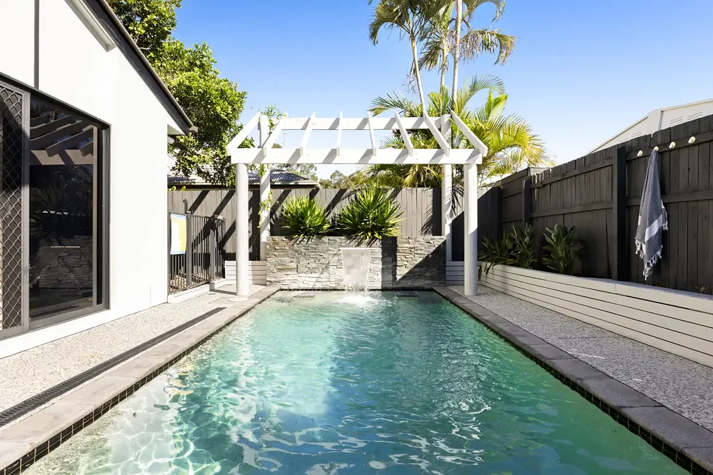 Sippy Downs 4 Bedroom The Good Life is Here: Pool, Side Access, Stylish Interiors!