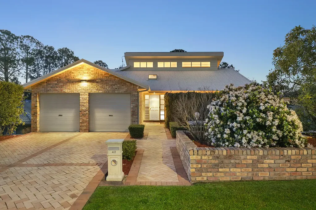 East Maitland 5房  A Private Urban Oasis of Extraordinary Scale and Style
