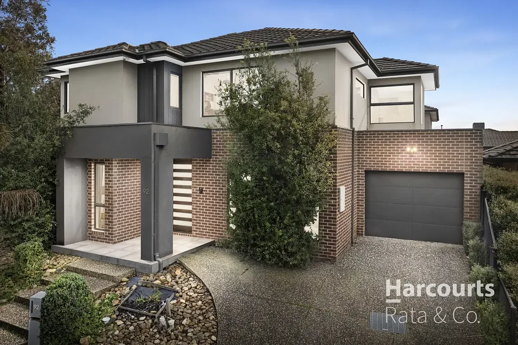 Craigieburn 3chambre Creekside Living Opposite the Oval In Prime Craigieburn Location.