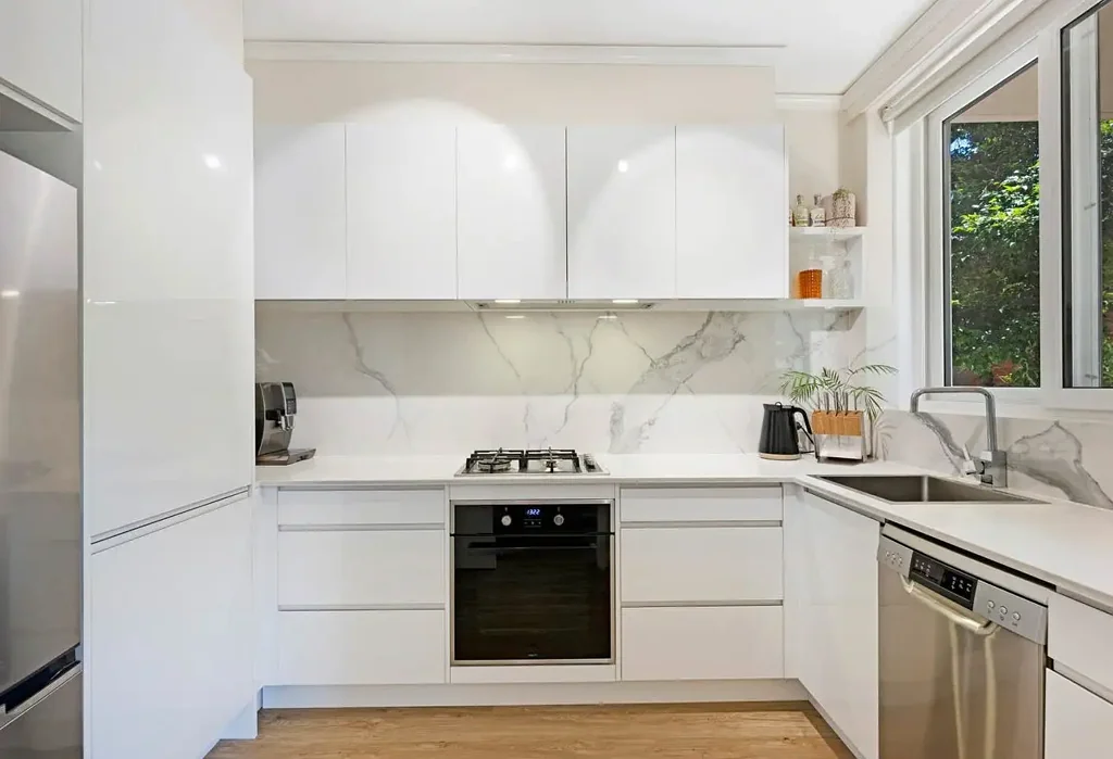 LOVELY ONE BEDROOM APARTMENT IN PRIME LOCATION