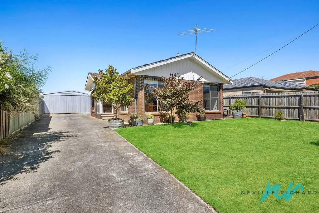 19 Leonard Street, St Leonards, VIC 3223