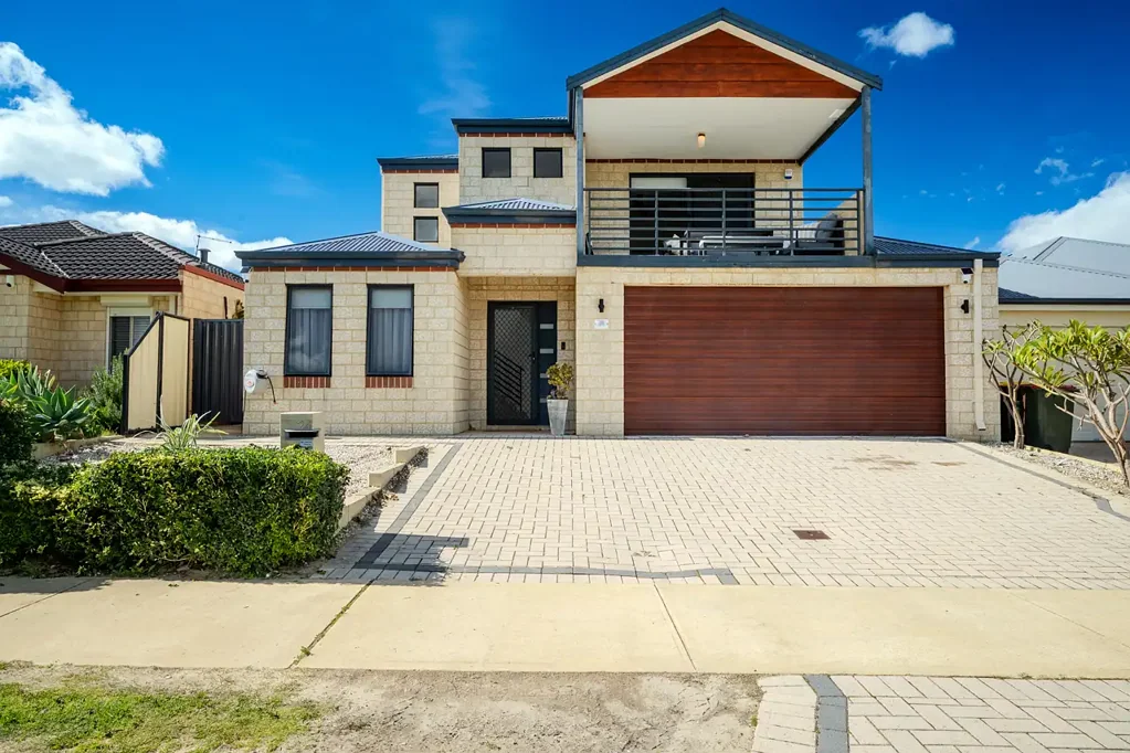 Clarkson 3બેડરૂમ LARGE FAMILY HOME + POOL + PARK VIEW + MORE!