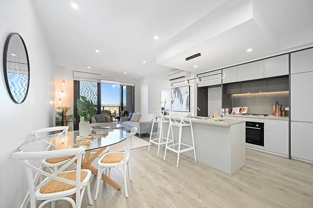 908/81B Lord Sheffield Circuit, Penrith, NSW 2750