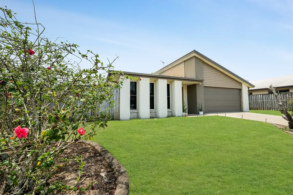 110 Whitehaven Drive, Blacks Beach, QLD 4740