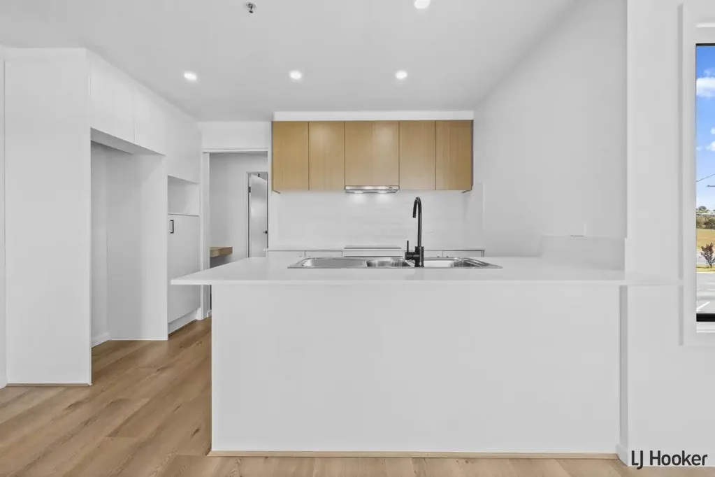 2 bedroom, 2 bathroom, DLUG unit!