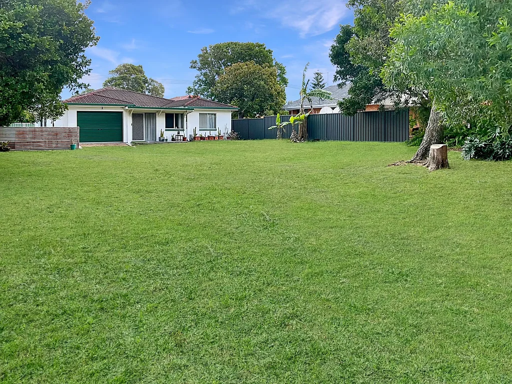Iluka 3Zimmer OPTIONS!  Sturdy Home with 2 Lot Subdivision DA