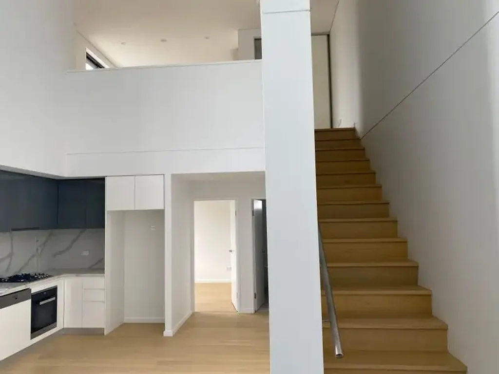 Penthouse like split level APT