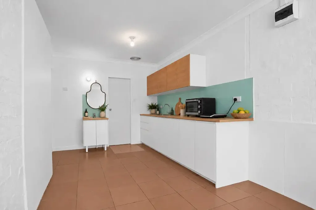 Private Single-level Apartment in Premier Mount Keira Location