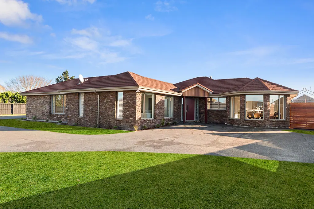 Marshland 5 Bedroom Lifestyle space, with city amenities close