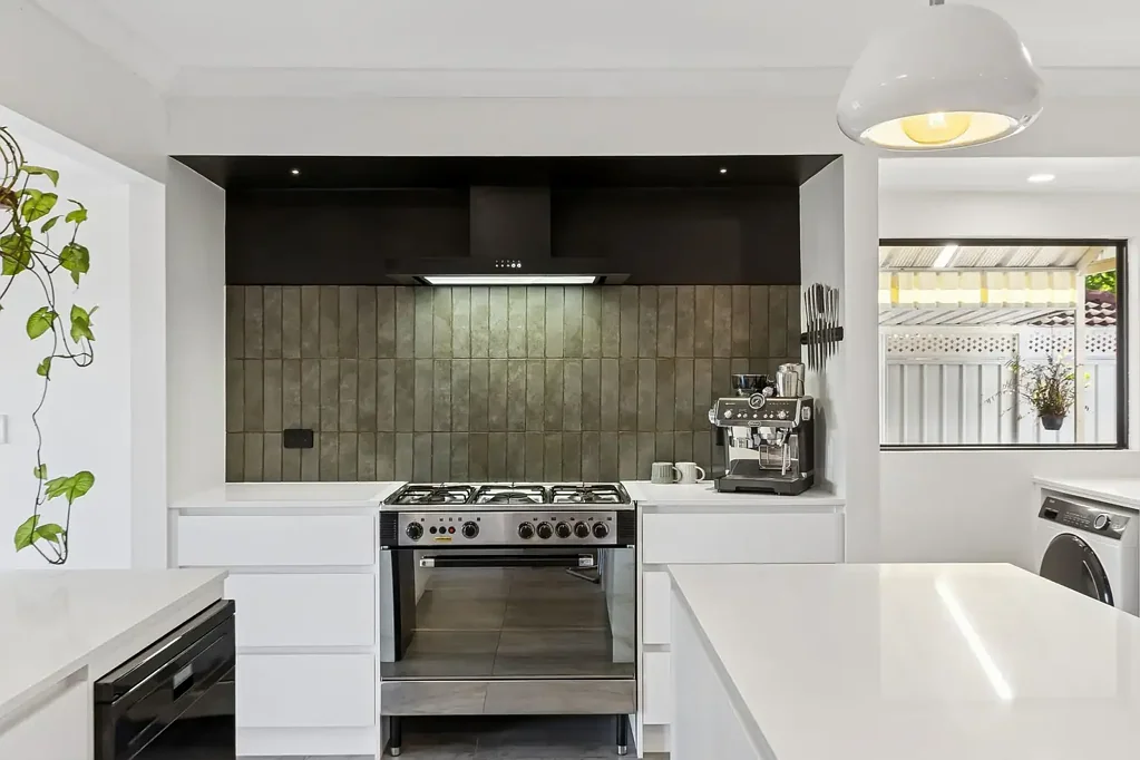 Koondoola 4Kwarto Modern Family Living with Space, Style and an Elevated Outlook