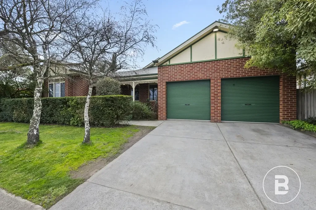Alfredton 4ਬੈੱਡਰੂਮ SPACIOUS FAMILY LIVING IN PRIME ALFREDTON LOCATION