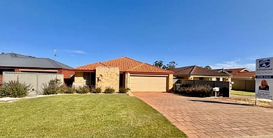 Waroona 4Phòng ngủ Immaculate 4-Bedroom Home in a Convenient Location