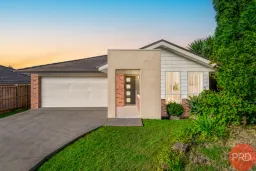 30 Finch Crescent, Aberglasslyn