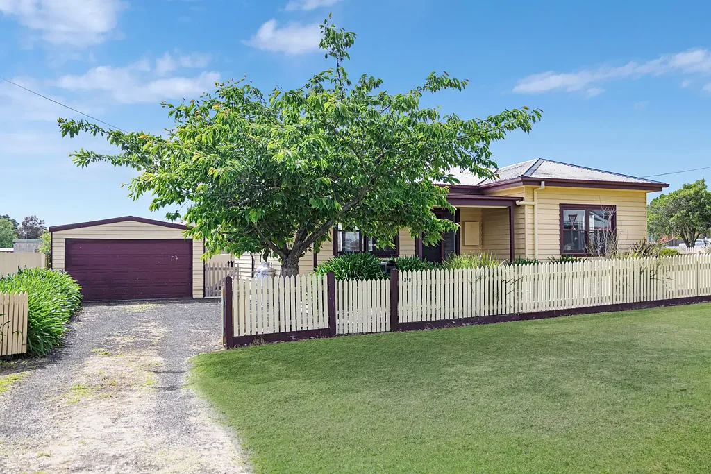30 Seymour Street, Terang, VIC 3264