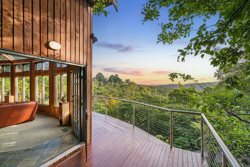39 Valley Road, Wentworth Falls, NSW 2782
