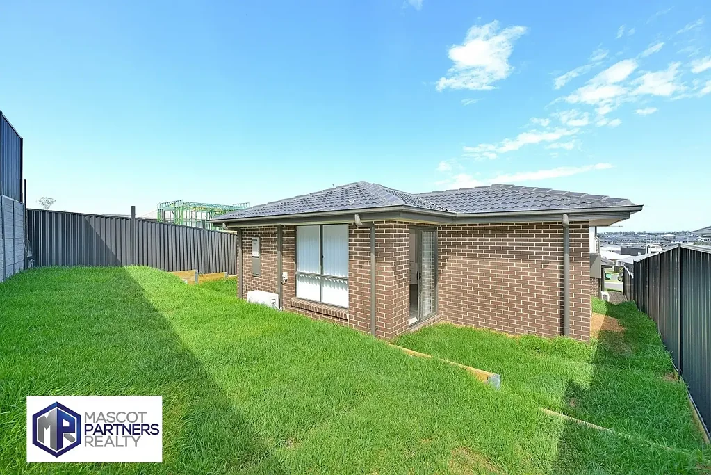 Modern Comfort & Easy Living in the Heart of Cobbitty