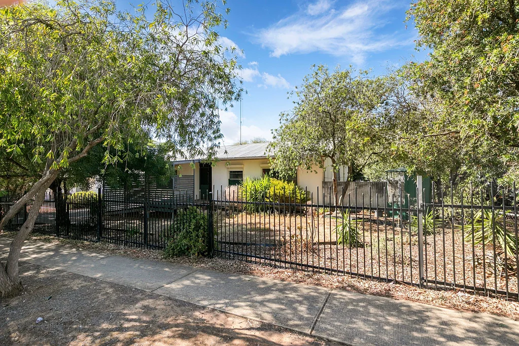 7 Pattullo Avenue, Clare, SA 5453