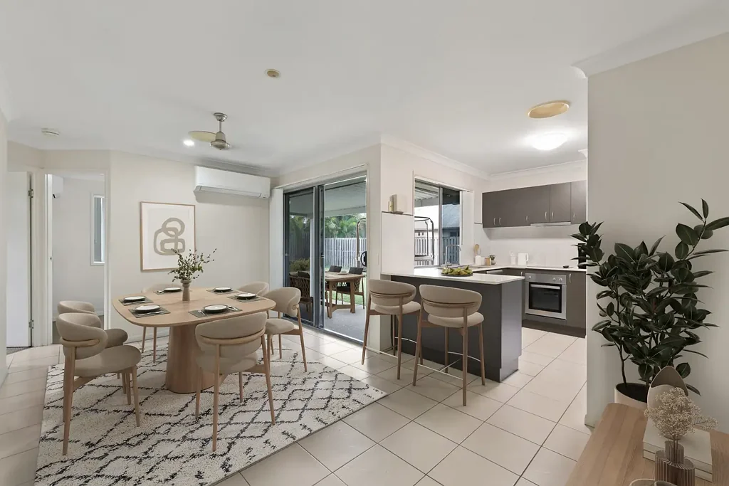 Blacks Beach 4 Slaapkamer Family Living with Endless Potential in Blacks Beach Cove