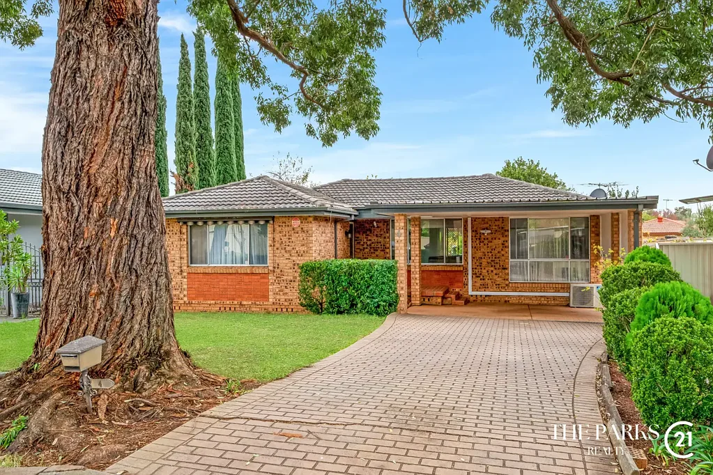4 Dryden Place, Wetherill Park, NSW 2164