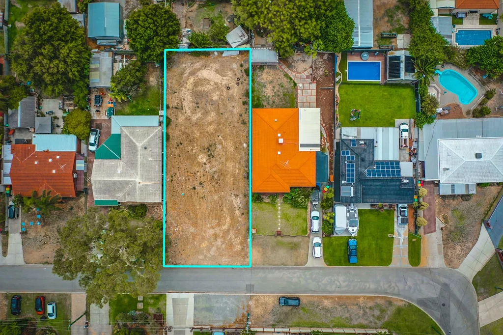 16 Clovelly Way, Warnbro, WA 6169