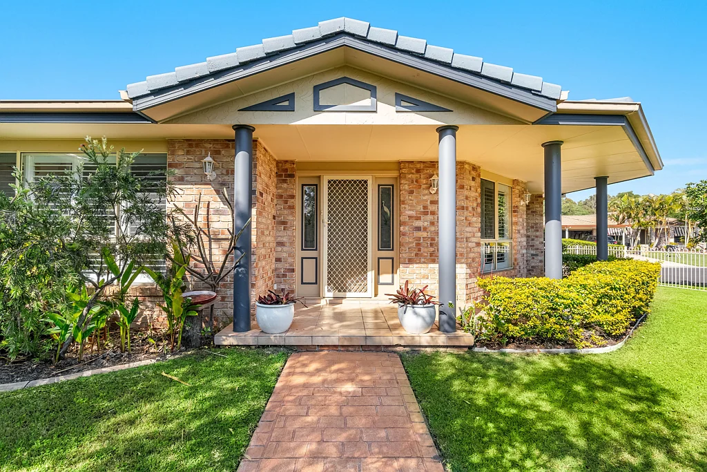 1 Kempnich Place, Yamba, NSW 2464