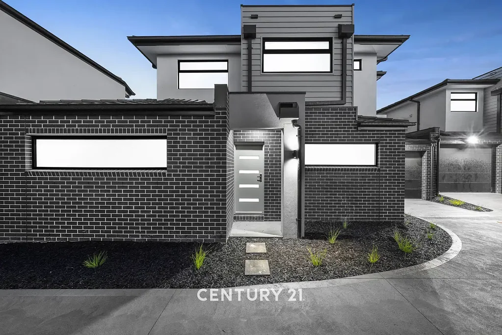 Hallam 3房 优质、全新且易于打理的生活！ Quality, New & Low-Maintenance Living!