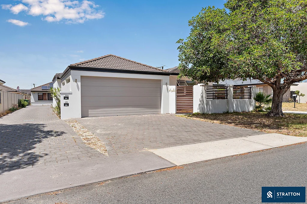 Morley 3部屋 Charming 3-Bedroom Home with Renovated Features and Bright Living Areas in Prime Location!!