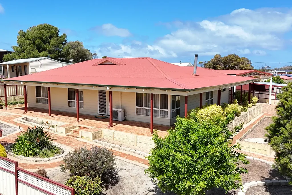 Charming Coastal Home in Hopetoun